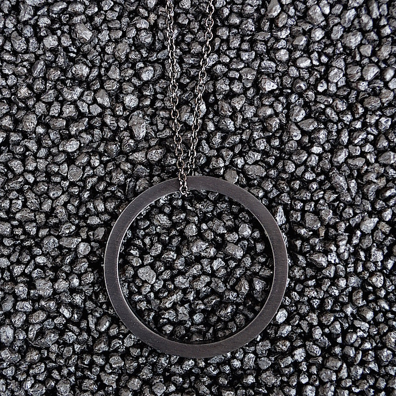 Big Ring Halsband Svart