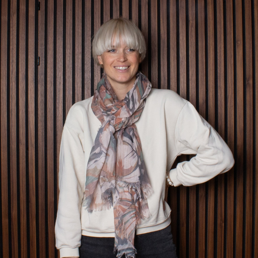 Holwerd Shawl Rust
