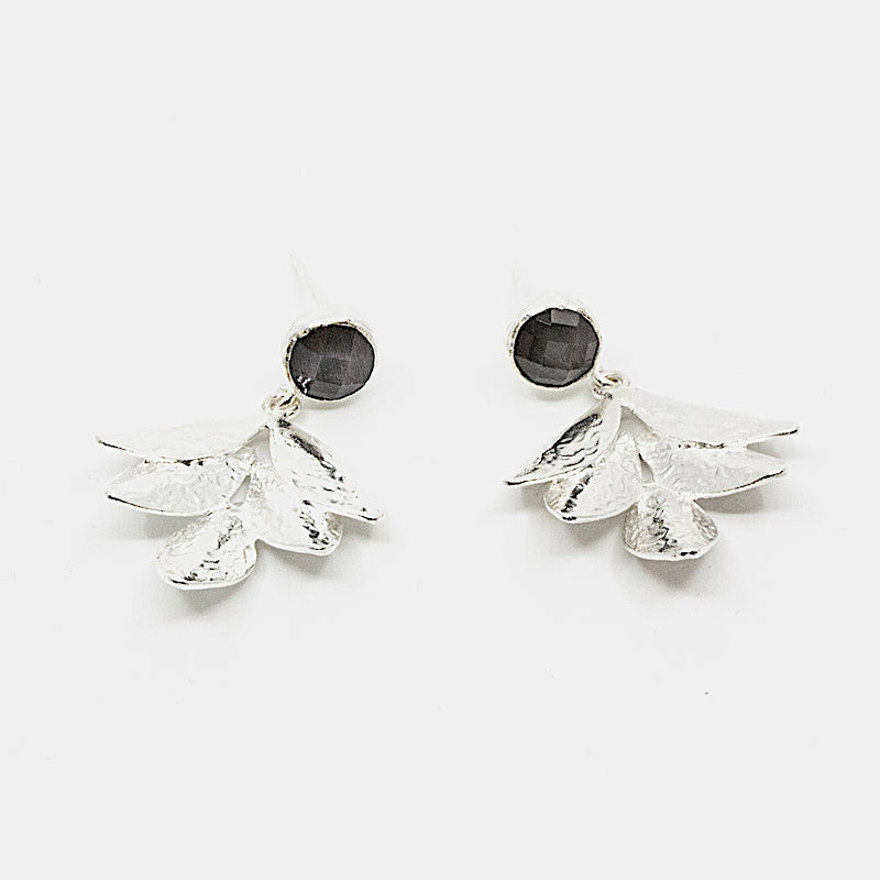 Eta Örhänge Silver Grå/Silver